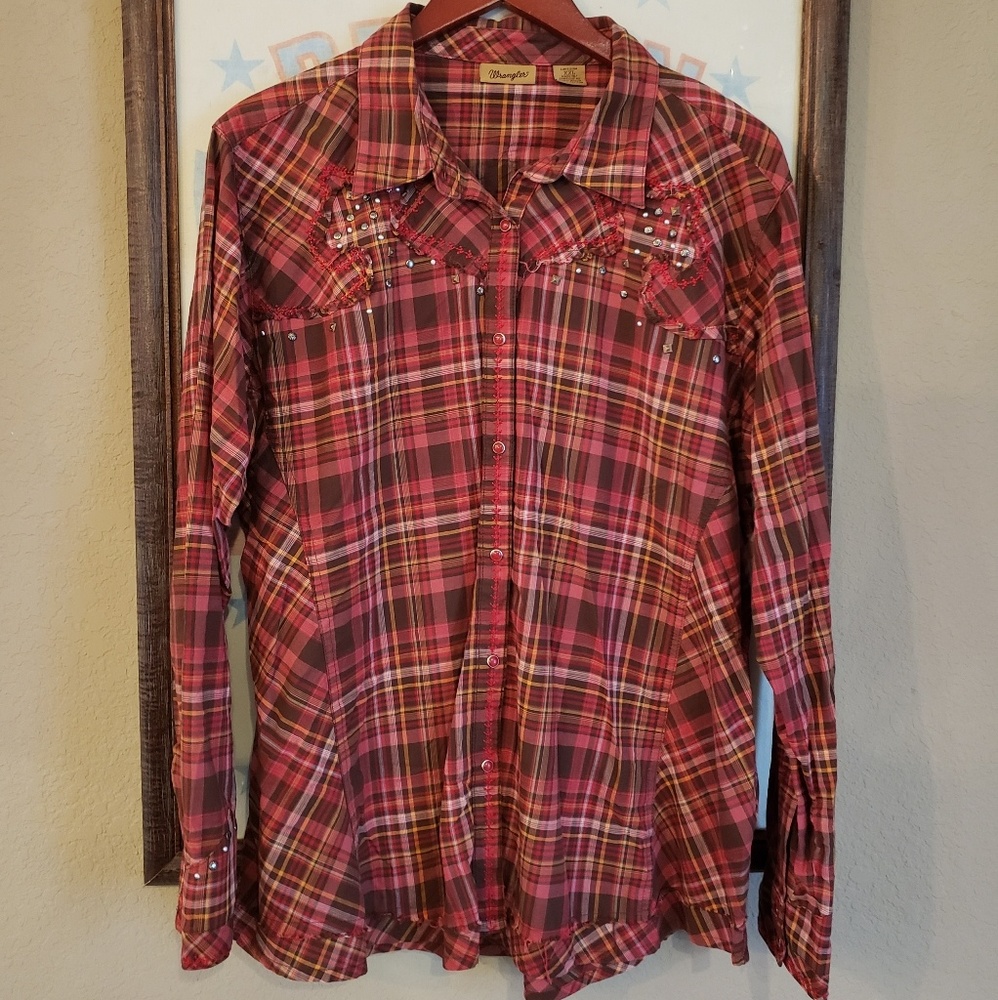 Ladies Wrangler pearl snap